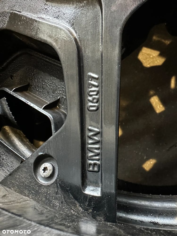 Felga BMW XM G09 10J x 22 ET 21 1543987 1szt. 5x120 - 8