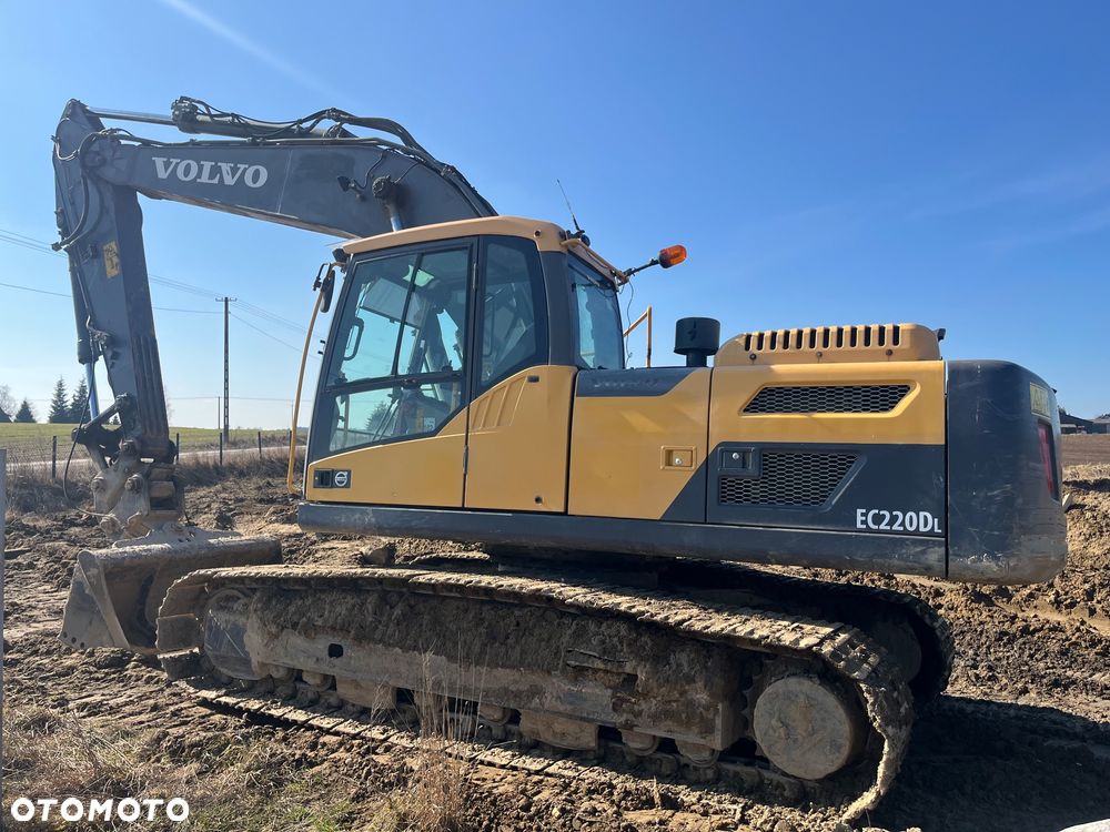 Volvo EC 220 DL - 1