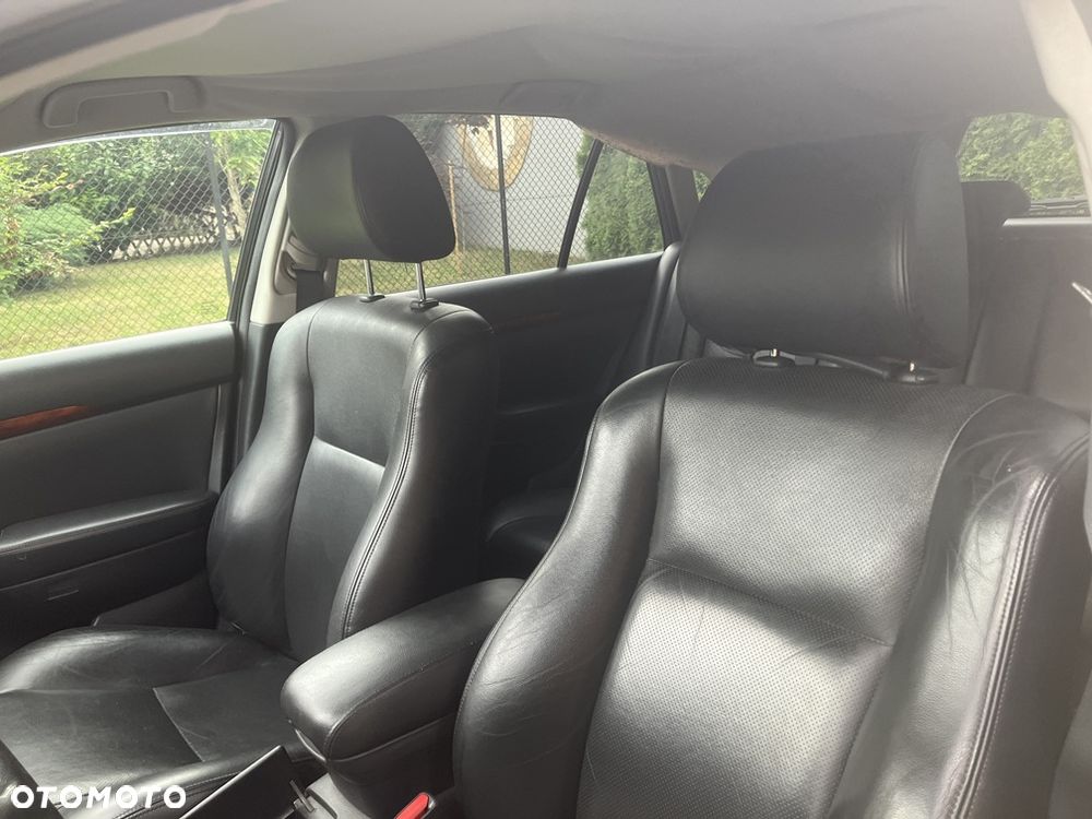 Toyota Avensis 2.0 VVT-i Prestige - 21