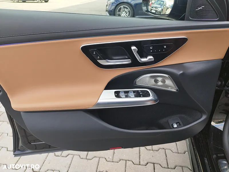 Mercedes-Benz E - 12