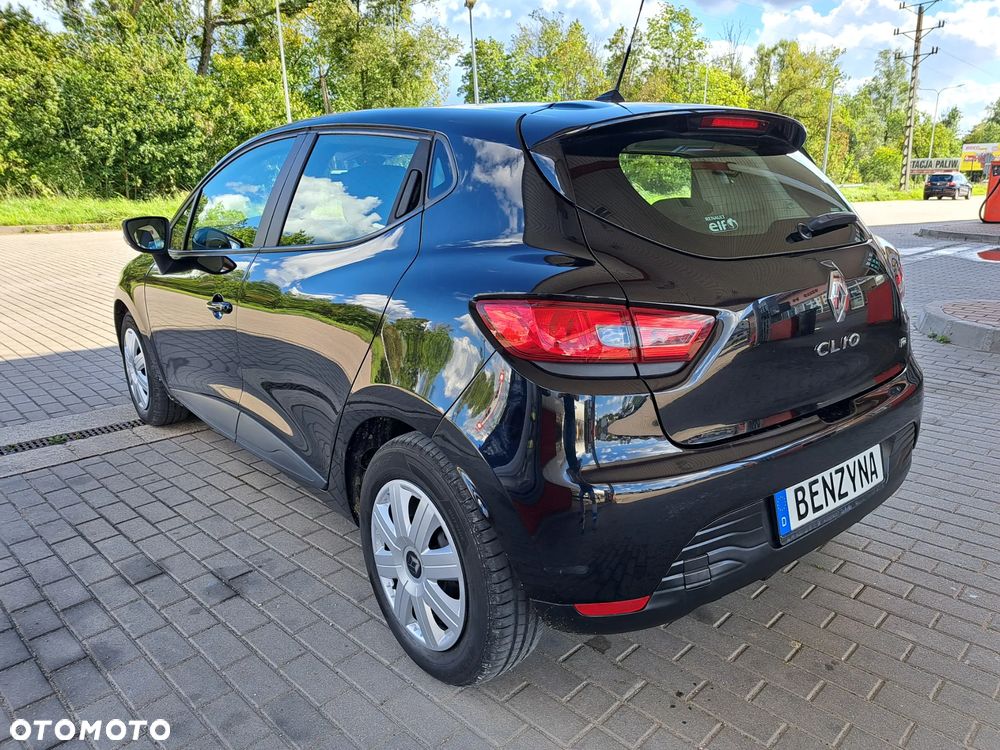 Renault Clio - 10