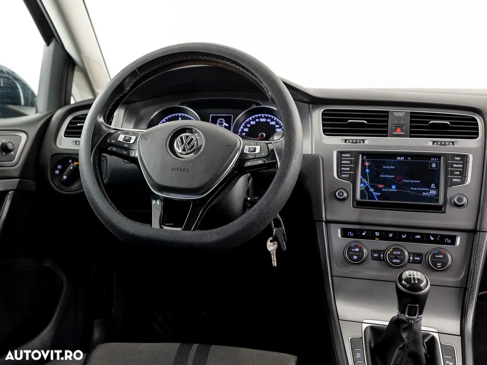 Volkswagen Golf 1.6 TDI BlueMotion Trendline - 8