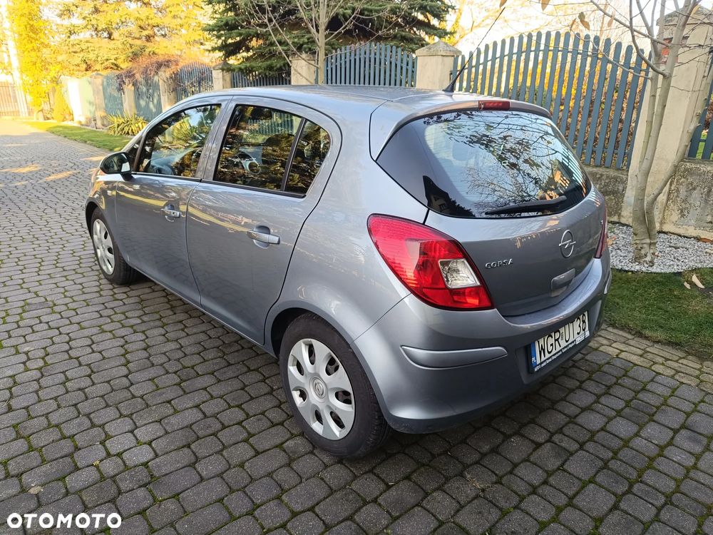 Opel Corsa 1.2 16V Cosmo - 6