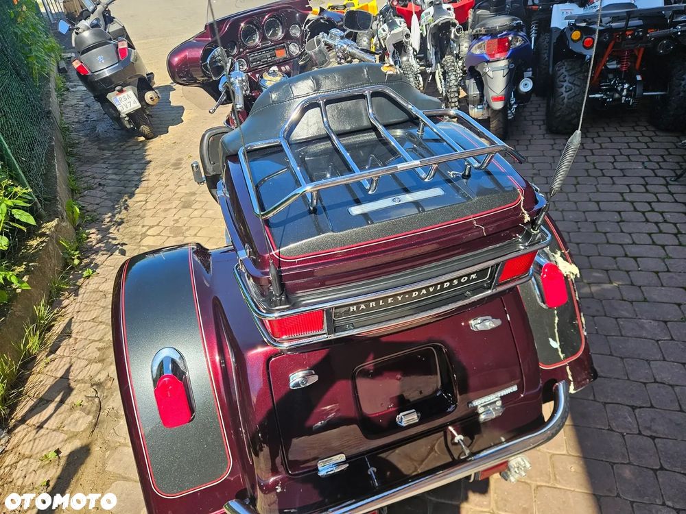 Harley-Davidson FLH Electra Glide - 23