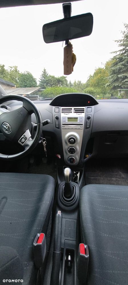 Toyota Yaris 1.3 Luna A/C - 8