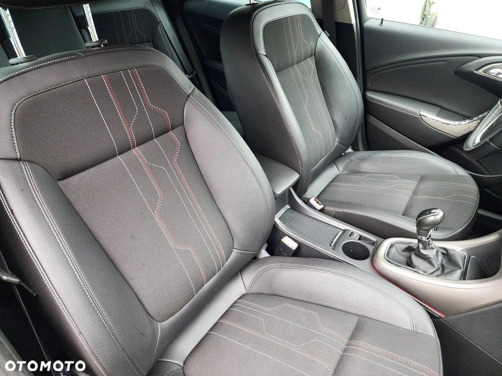 Opel Astra 1.4 Turbo 150 Jahre - 25