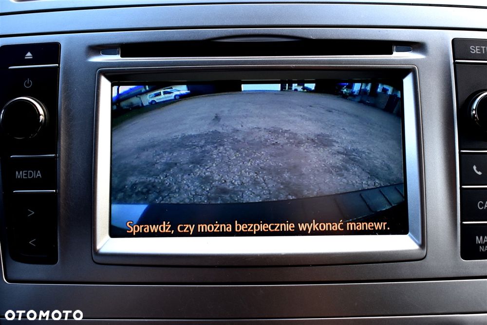 Toyota Avensis 1.8 Business Edition - 32