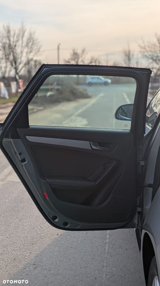 Audi A4 Avant 2.0 TDI DPF Ambiente - 19