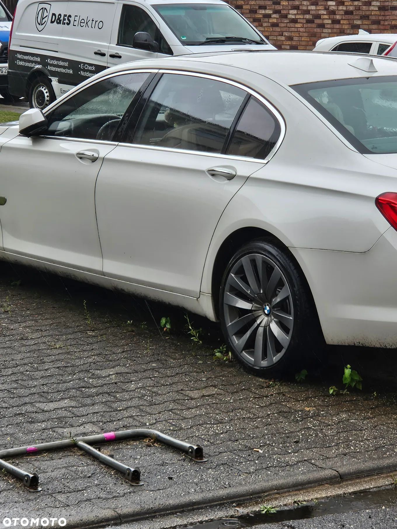 BMW Seria 7 750Li - 1
