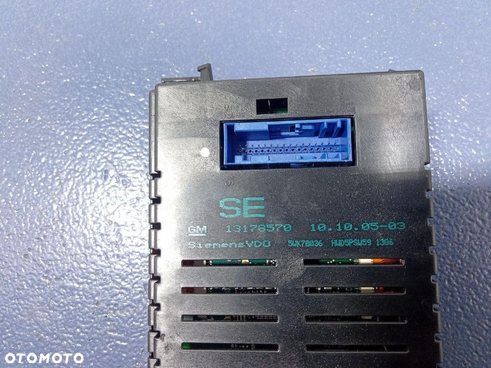 OPEL ZAFIRA B ASTRA H RADIO FABRYCZNE CD30 WYŚWIETLACZ 13190856 - 7