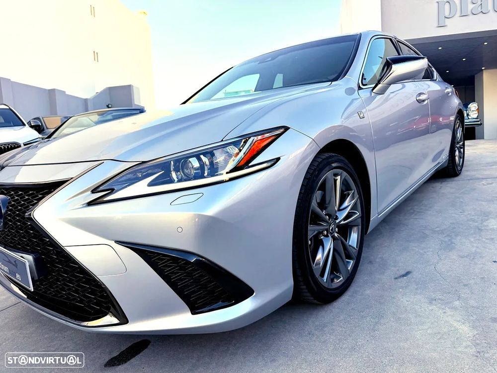 Lexus ES 300h - 55