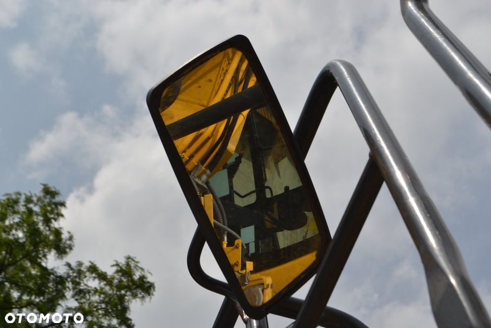 Komatsu PC210LC-11 - 18