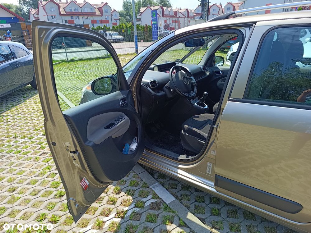 Citroën C3 Picasso 1.4i Attraction - 20