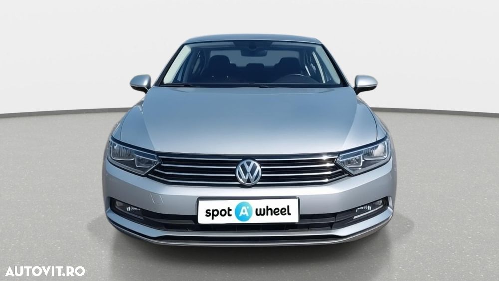 Volkswagen Passat - 3