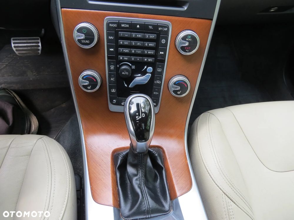 VOLVO S60 II LIFT LONG INSCRIPTION CHRISTAL WHITE PEARL 707-46 2.0 T5 B4204T11 NA CZĘŚCI - 23
