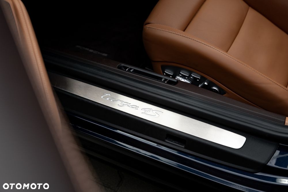Porsche 911 Targa 4S PDK - 6