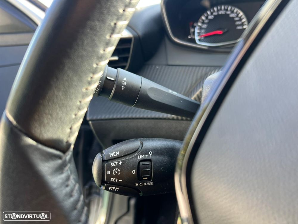 Peugeot 208 PureTech 75 Active Pack - 13