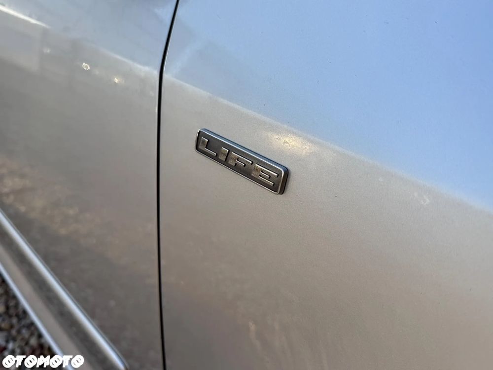 Volkswagen Golf Plus 1.6 TDI DPF Life - 17