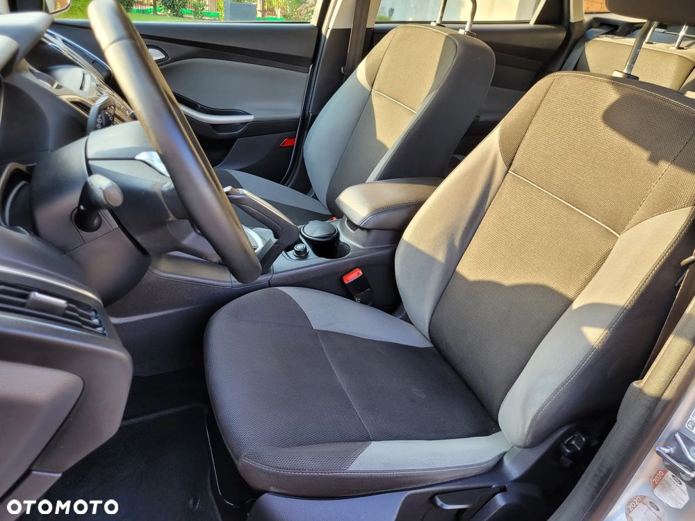 Ford Focus 1.6 Ambiente Start - 10