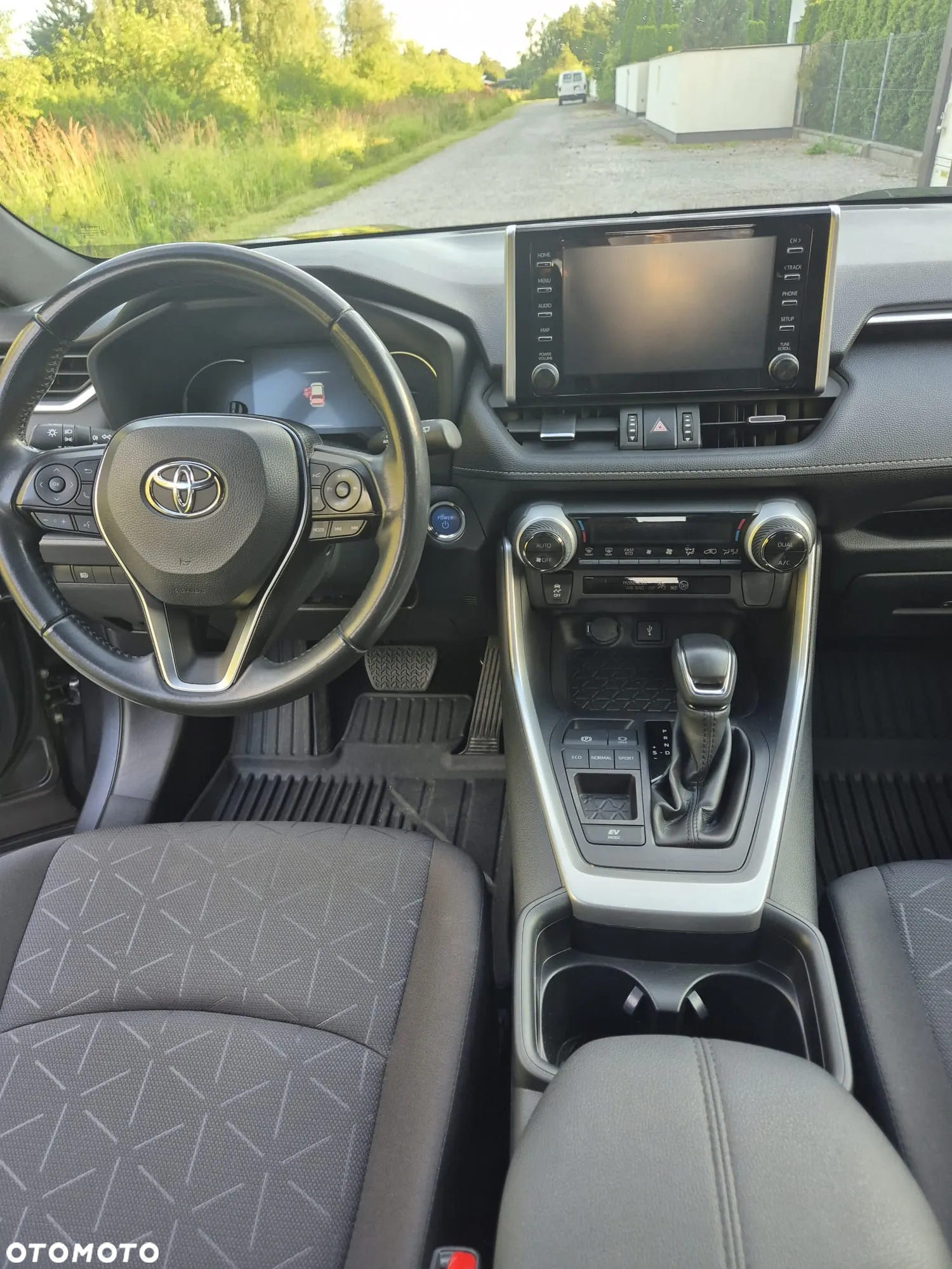 Toyota RAV4 2.5 Hybrid Comfort 4x2 - 16