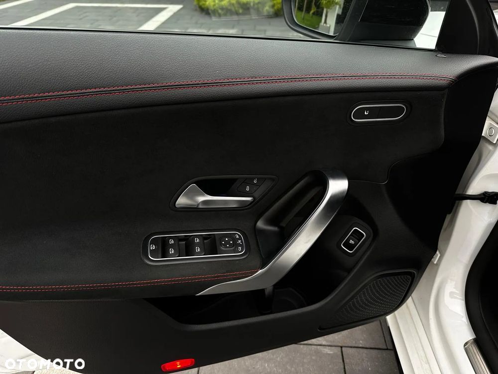 Mercedes-Benz CLA 180 d 7G-DCT AMG Line - 18