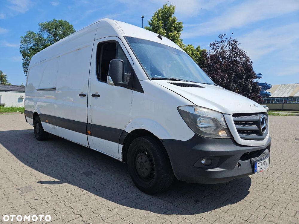 Mercedes-Benz Sprinter - 2