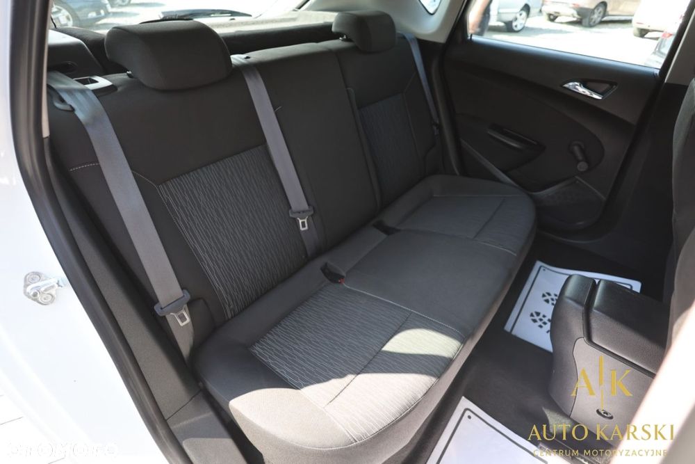Opel Astra - 37