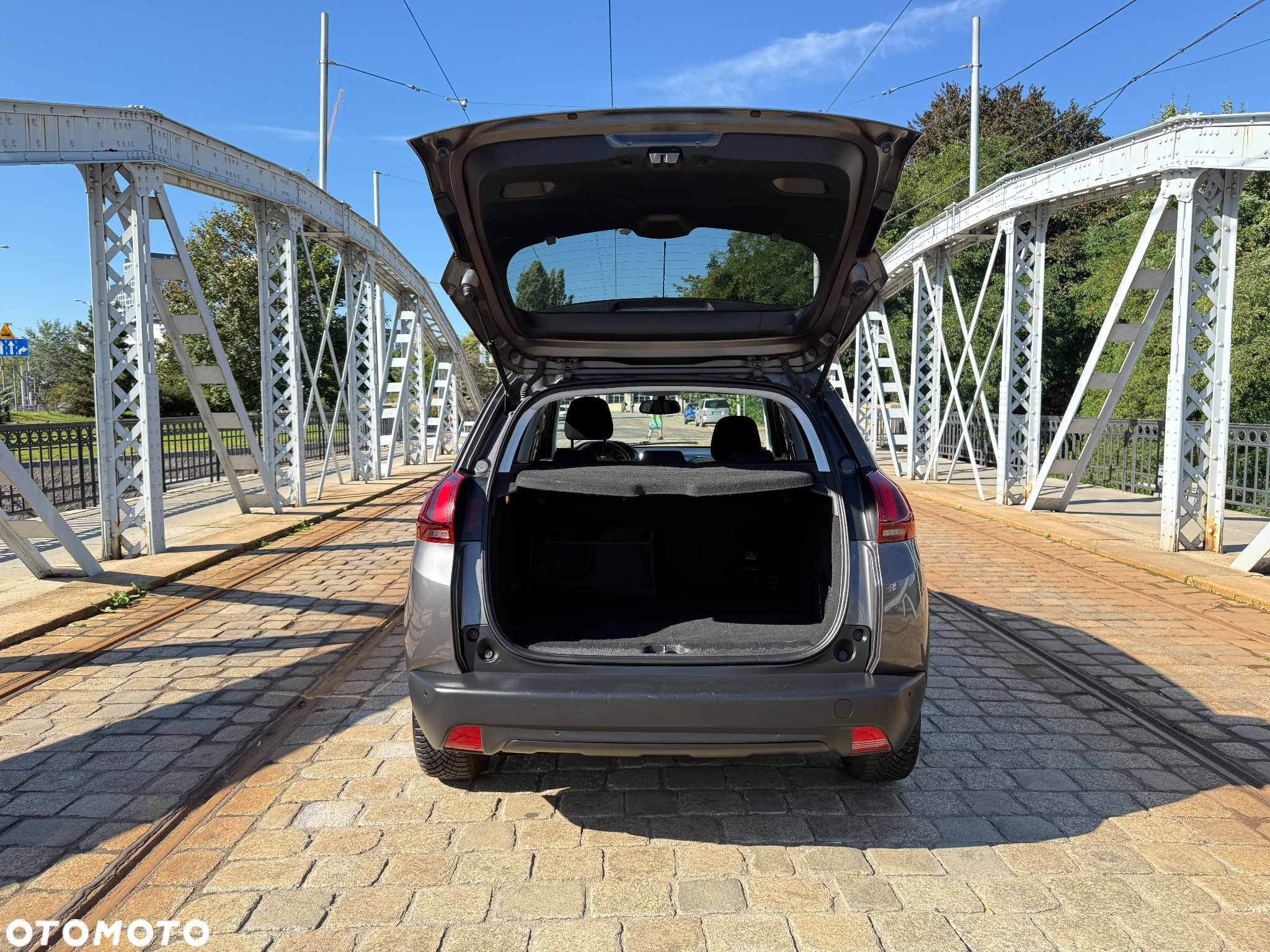 Peugeot 2008 1.6 BlueHDi Style - 11