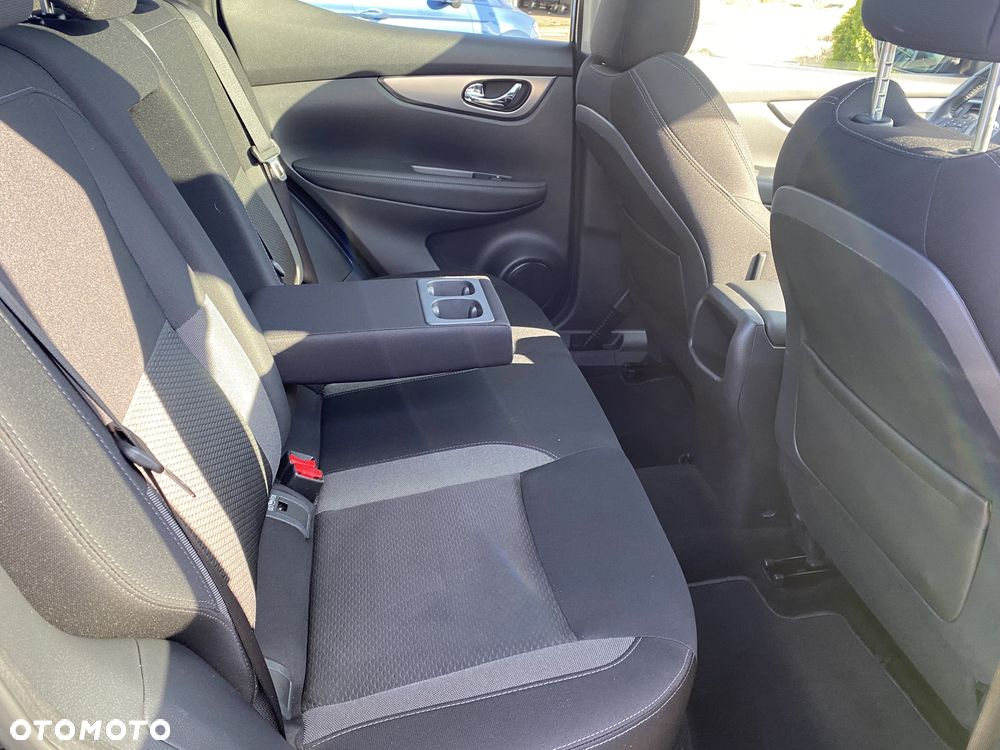 Nissan Qashqai 1.3 DIG-T N-Connecta - 27