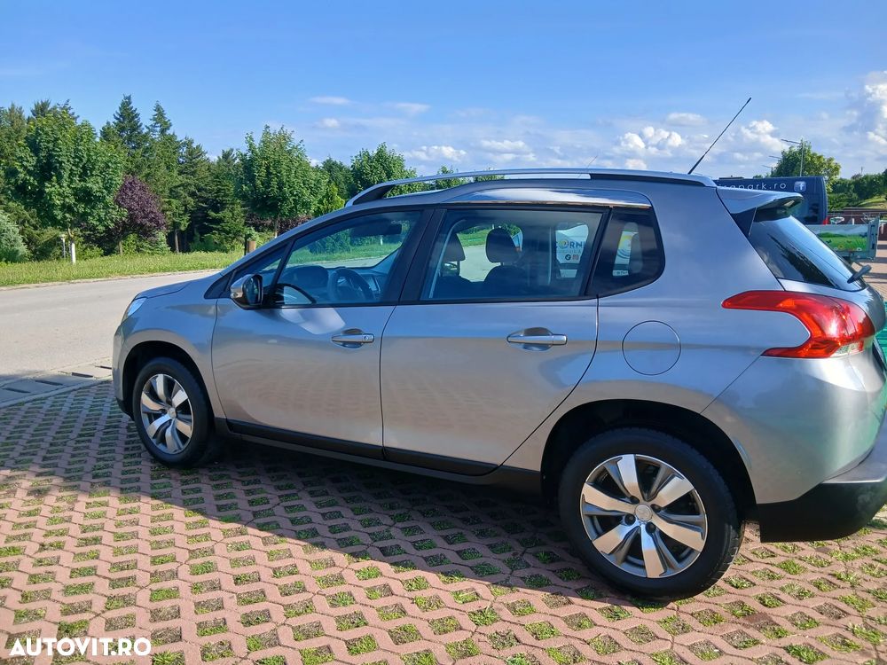 Peugeot 2008 1.2 VTi Allure - 2