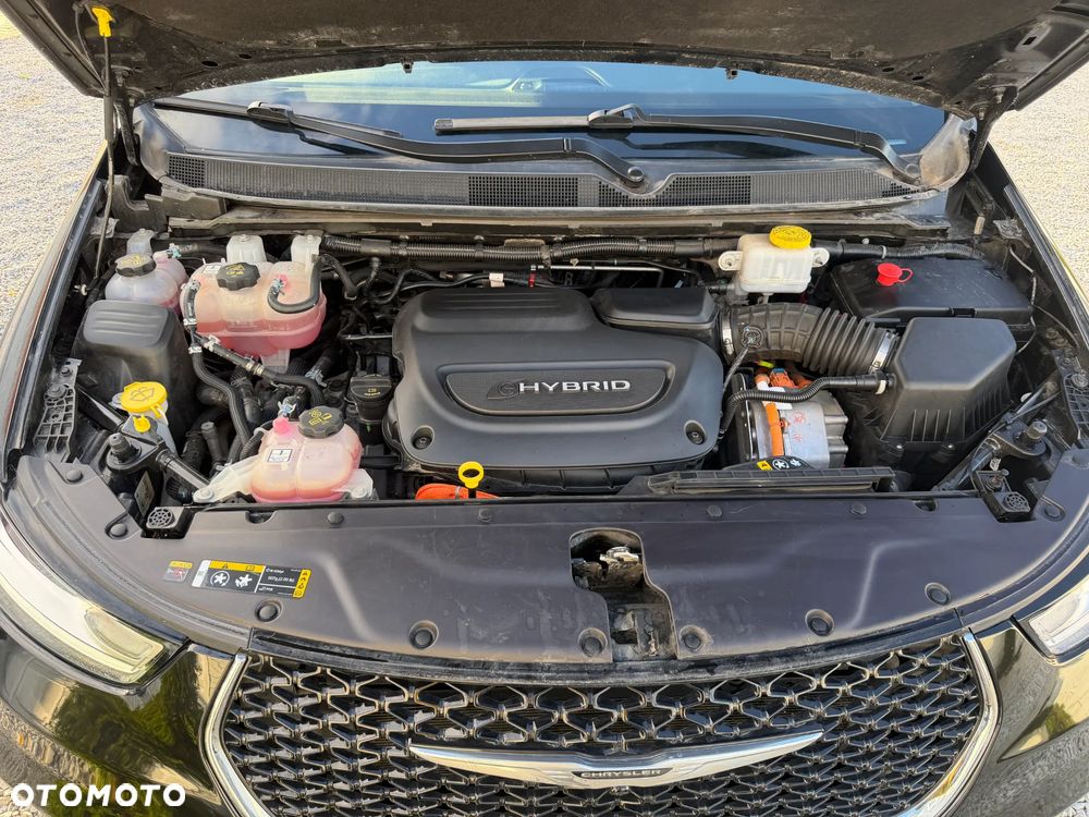 Chrysler Pacifica - 39