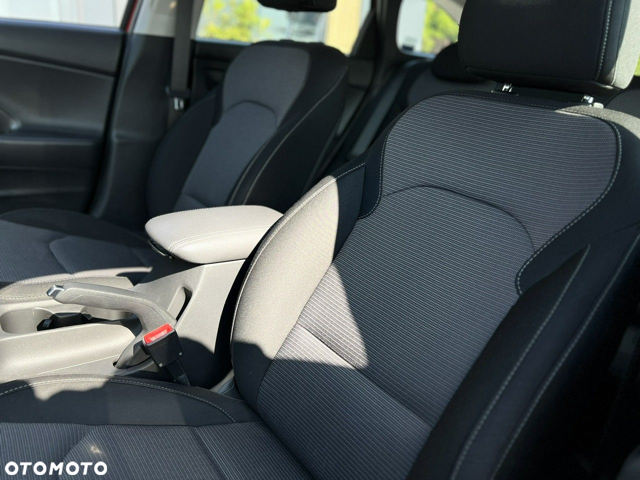 Hyundai i30 1.6 D Classic + - 10