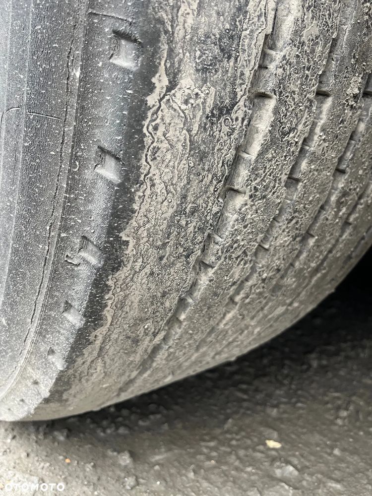 Schwarzmuller Standard SAF 300 000 km  5910 kg - 5