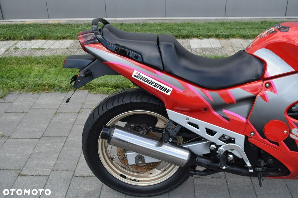 Suzuki GSX - 8