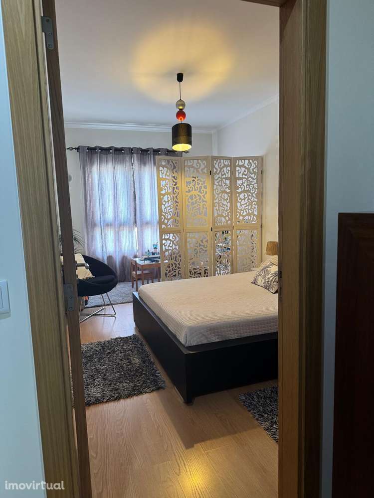 Apartamento T3 com 3 casas de banho e garagem - Grande imagem: 5/48