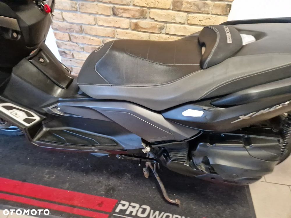 Yamaha X-max - 17
