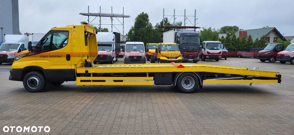 Iveco Daily 70C18H A8 Laweta z zapadniami - 19