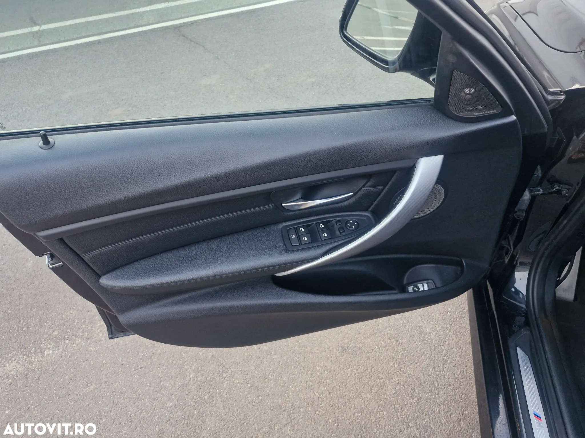 BMW Seria 3 335i xDrive Sport-Aut. - 10