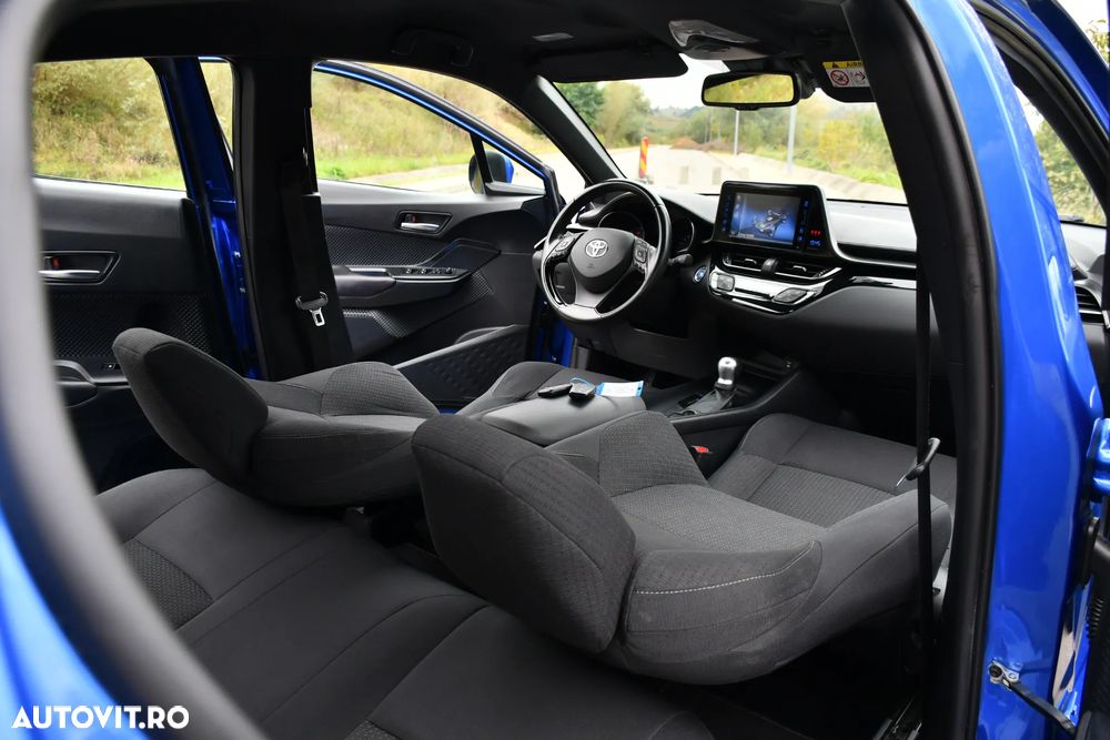 Toyota C-HR Hybrid Business-Edition - 18