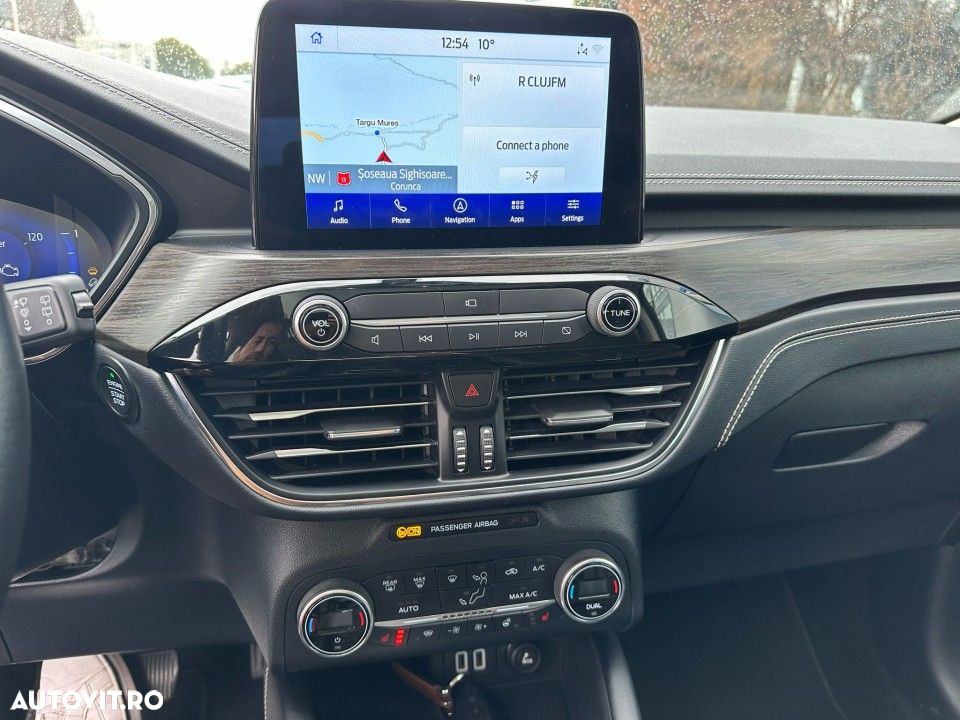 Ford Kuga - 9