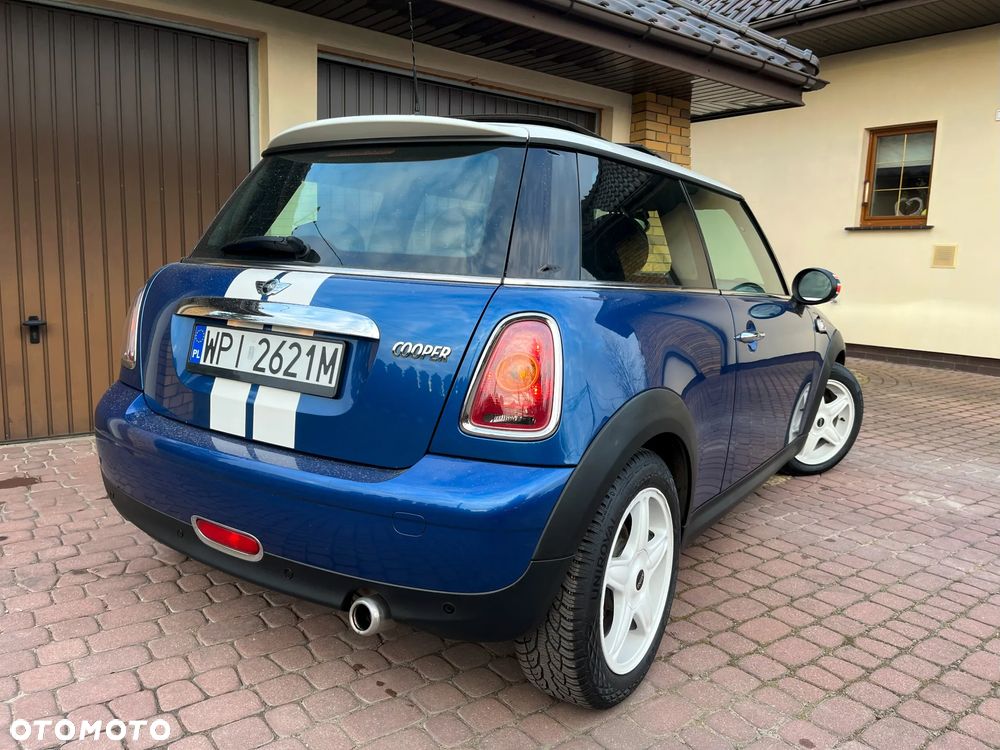 MINI Cooper Seven - 4
