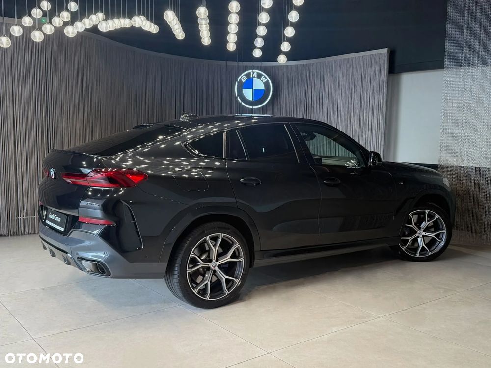 BMW X6 xDrive40d mHEV - 8