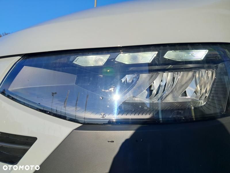 Volkswagen Transporter - 4
