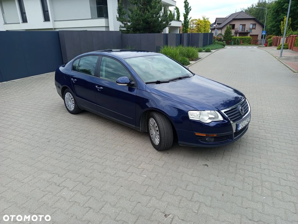 Volkswagen Passat - 11