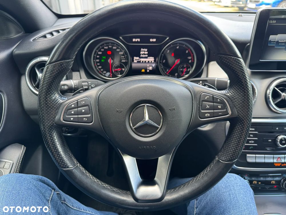Mercedes-Benz CLA 220 d 7G-DCT - 20