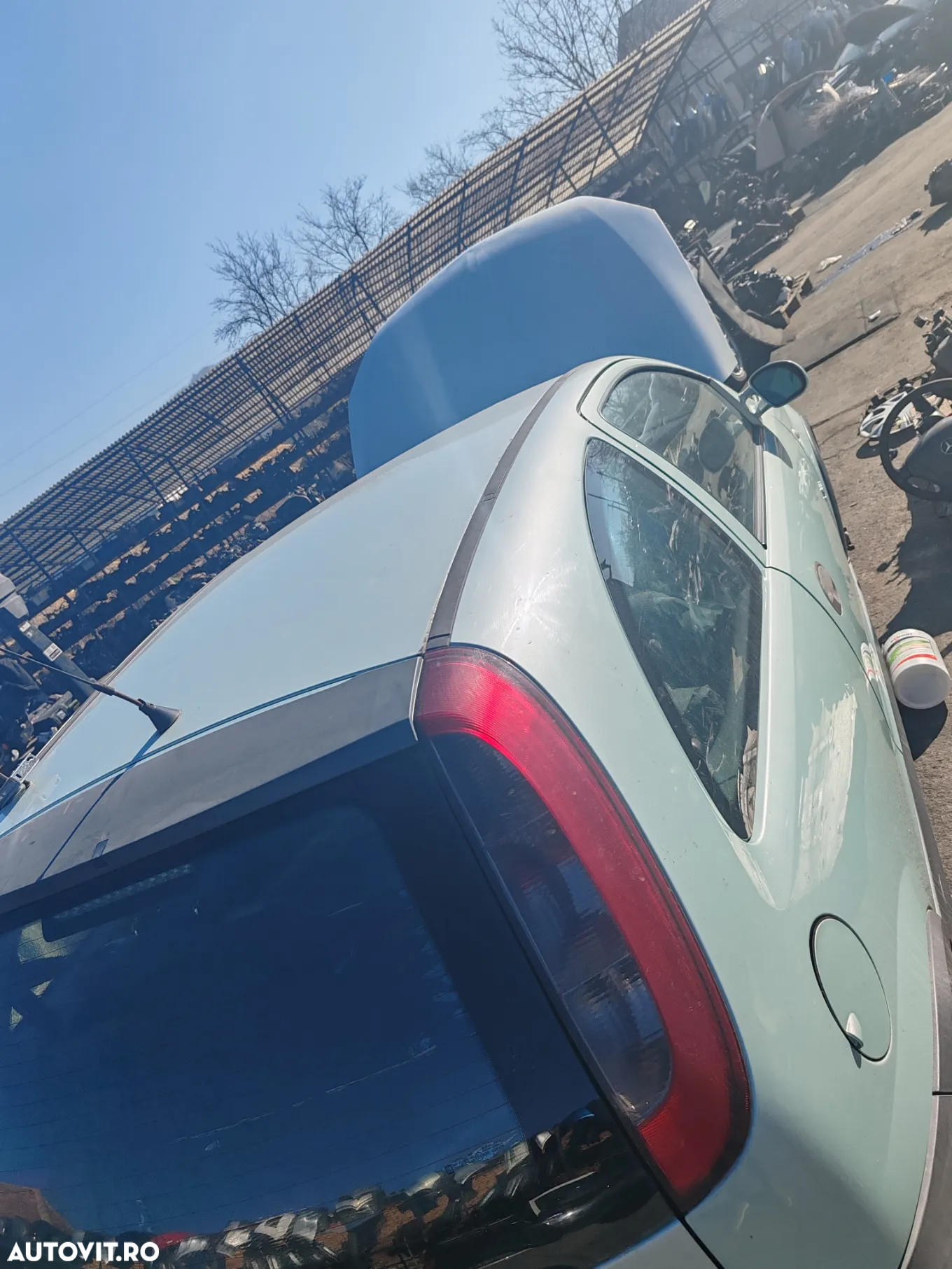 Dezmembram Opel Corsa din 2000 motor de 1.4 benzina - 2