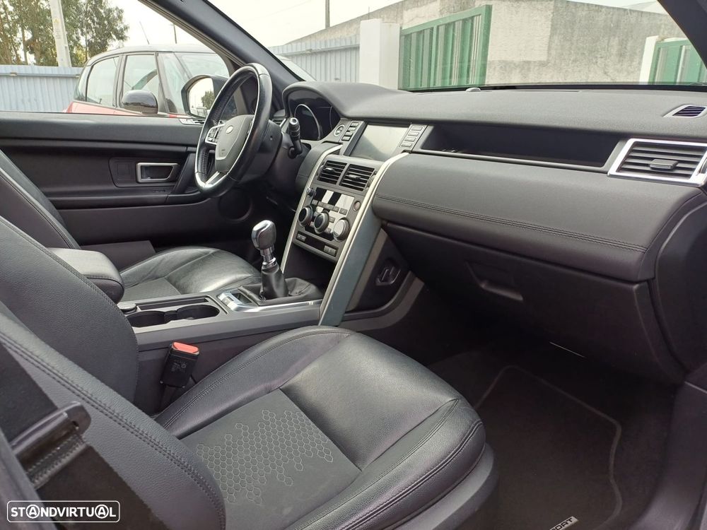 Land Rover Discovery Sport 2.0 TD4 SE - 25