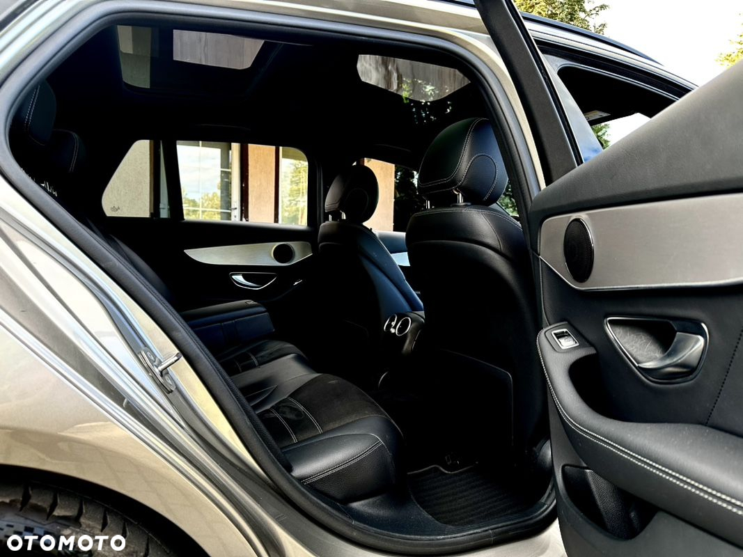 Mercedes-Benz Klasa C 180 T 9G-TRONIC AMG Line - 27