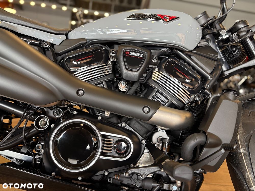 Harley-Davidson Sportster - 7