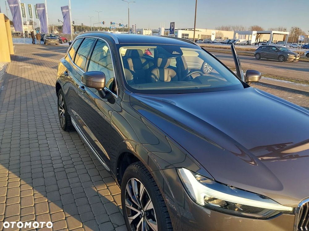 Volvo XC 60 B4 D AWD Plus Bright - 8
